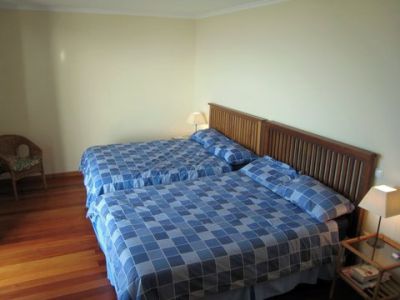 MAD-033 Schlafzimmer mit Doppelbett Bild 2