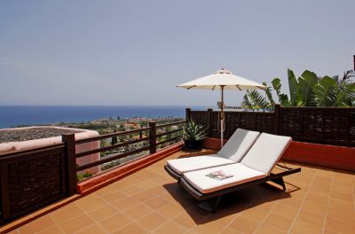 Gran Canaria Villa G-560 Terrasse mit Sonnenliegen