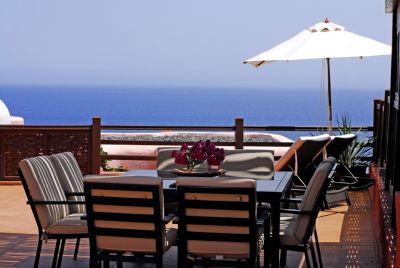 Gran Canaria Villa G-560 Terrassentisch mit Blick aufs Meer