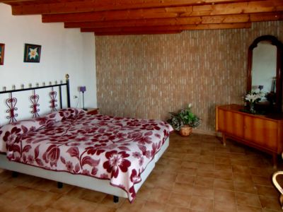 Ferienhaus La Palma Schlafzimmer mit Doppelbett-2 P-066 C