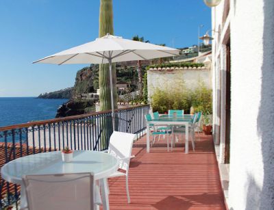 Villa Madeira 140 seitliche Terrasse