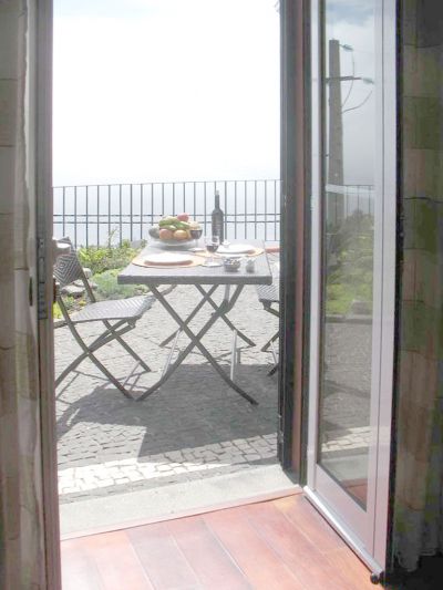 Villa Madeira 052 Blick aus dem Fenster aufs Meer