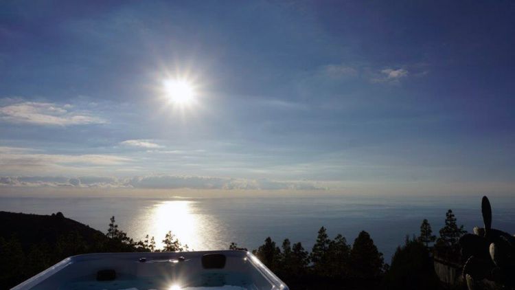 La Palma - Ferienhaus mit Jacuzzi und herrlichem Meerblick