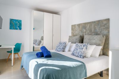 Lanzarote Villa L-074 Schlafzimmer mit Doppelbett Bild 4