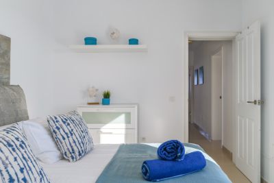 Lanzarote Villa L-074 Schlafzimmer mit Doppelbett Bild 3