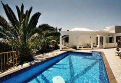 Lanzarote Villa mit Pool L-171