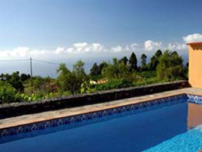 Altkanarische Finca mit Pool und weitem Meerblick