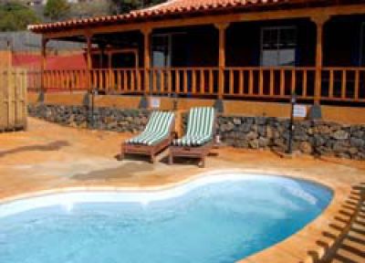 Kleines Ferienhaus mit Pool in Puntagorda