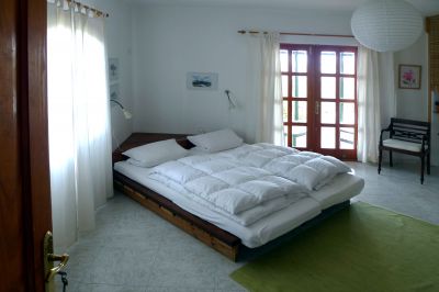 Lanzarote Villa L-046 Schlafzimmer mit Doppelbett Bild 3