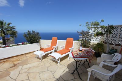 Penthouse Wohnung El Sauzal Terrasse mit Sonnenliegen