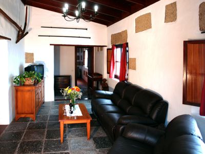 Teneriffa Finca TFS-036 Wohnraum mit Couch