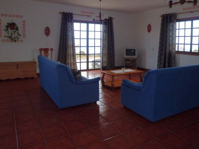 La Palma Ferienhaus P-141 Couch 1