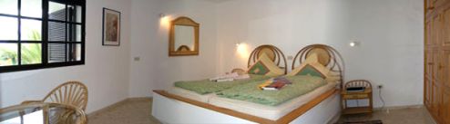 Lanzarote Villa L-170 Schlafzimmer mit Doppelbett
