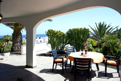 Lanzarote Villa L-170 Terrasse mit Meerblick