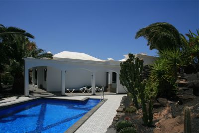 Villa Lanzarote mit Pool und Meerblick