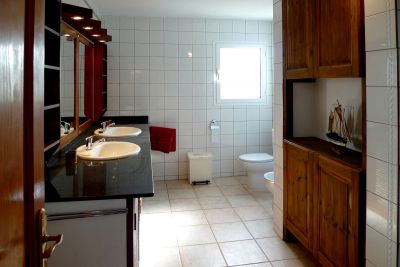 Lanzarote Villa L-046 Badezimmer Gesamtansicht