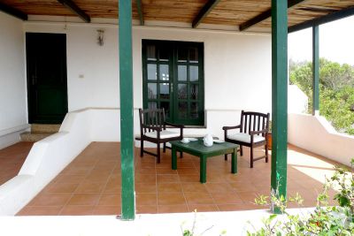 Lanzarote Villa L-046 Terrasse mit Tisch