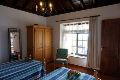 Ferienhaus La Palma Puntagorda P-209 Schlafzimmer mit Einzelbetten und Fenster