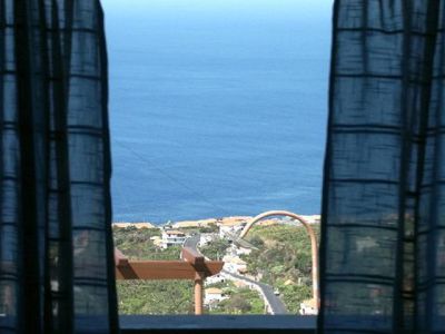 MAD-050 Ferienhaus Madeira Fenster mit Meerblick