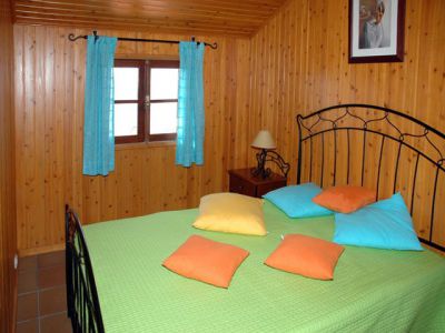 MAD-050 Ferienhaus Madeira Schlafzimmer mit Doppelbett