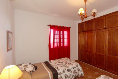 TFS-112 Ferienhaus in Arona Schlafzimmer mit Einzelbetten 2
