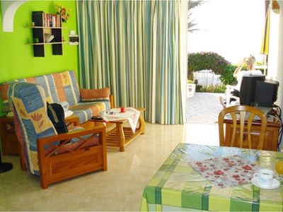 Ferienwohnung B in San Agustin am Meer Wohnraum