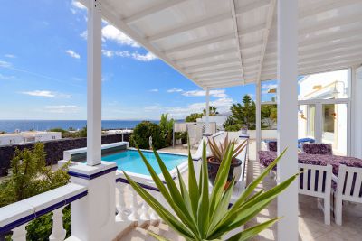 L-077 Villa in Puerto Calero Terrasse mit Meerblick