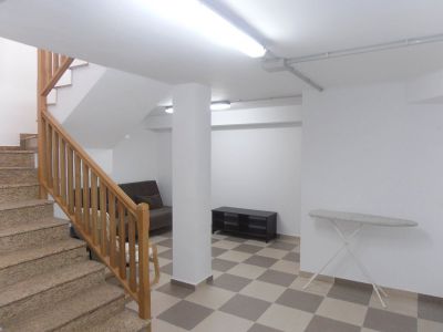 L-168 Kleines Ferienhaus Charco del Palo Untergeschoss mit Couch