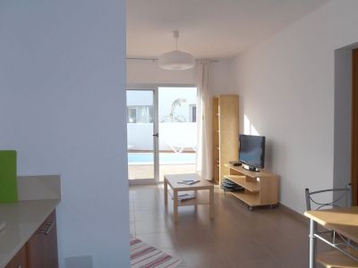 L-168 Kleines Ferienhaus Charco del Palo Wohnzimmer mit SAT-TV