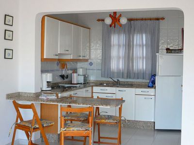 L-169 Ferienhaus Lanzarote Küche mit Esstisch
