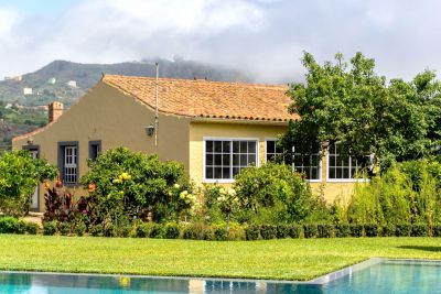 G-228 Finca mit Pool Gran Canaria Pool Gesamtansicht mit Haus 