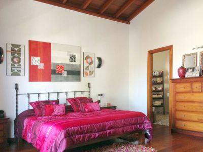 Ferienhaus Lanzarote Schlafzimmer mit großem Doppelbett / L-110