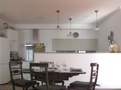 Villa Madeira 052 Esstisch mit Küche