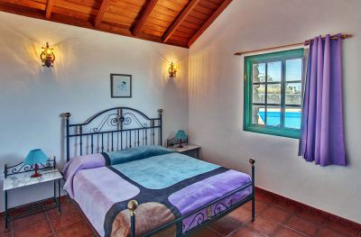 Ferienhaus La Palma Pool P-152-2 Schlafzimmer mit Doppelbett