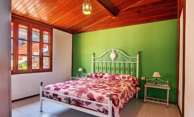 Ferienhaus La Palma Schlafzimmer mit Doppelbett P-066 M