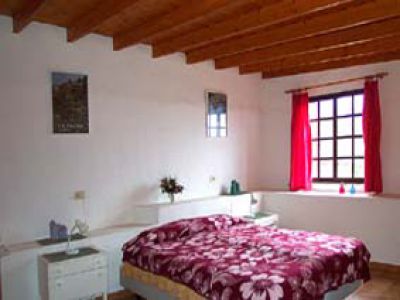 Ferienhaus La Palma Schlafzimmer mit Doppelbett-3 P-066 C