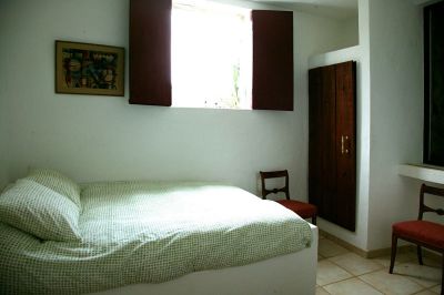 Ferienhaus Lanzarote L-200 Schlafzimmer mit Doppelbett und Schrank