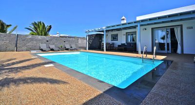 Villa mit beheiztem Pool in Playa Blanca L-022 Hausansicht