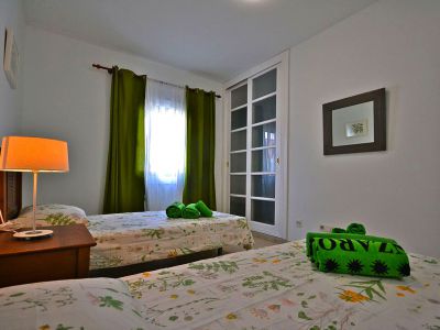 Villa  in Playa Blanca L-022 Schlafzimmer mit Einzelbetten