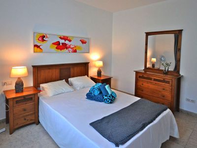 Villa  in Playa Blanca L-022 Schlafzimmer mit Doppelbett