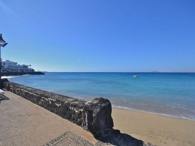 Ferienwohnung F-004 am Strand in Playa Blanca Strandbild 1