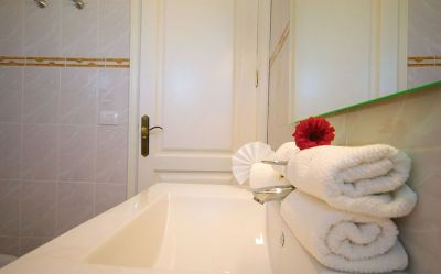 Ferienwohnung F-004 Bad mit Dusche 2
