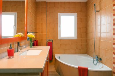 G-100 Moderne Villa Gran Canaria Bad mit Eckbadewanne