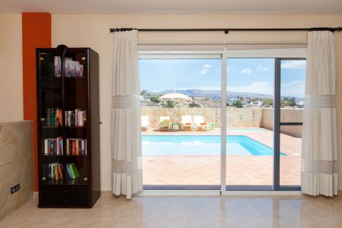 G-100 Moderne Villa Gran Canaria Blick auf den Pool