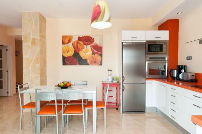 G-099 Moderne Villa Gran Canaria Küche mit Esstisch