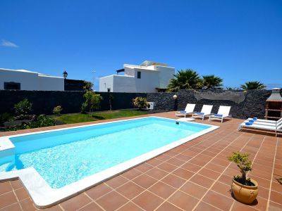 Villa Playa Blanca / beheizter Pool L-020