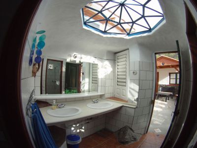 Ferienhaus El Guro - Bad mit zwei Waschbecken