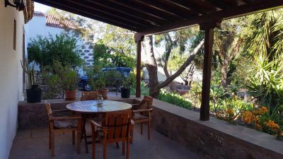 Palmenfinca Gran Canaria - Terrasse mit Tisch G-140