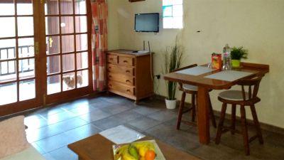 Wohnung 2 Wohnküche mit Esstisch