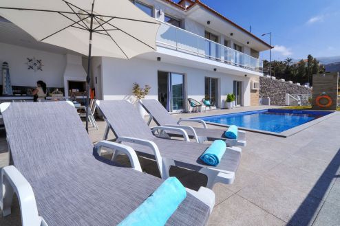 Madeira elegante Villa mit Pool - Hausansicht